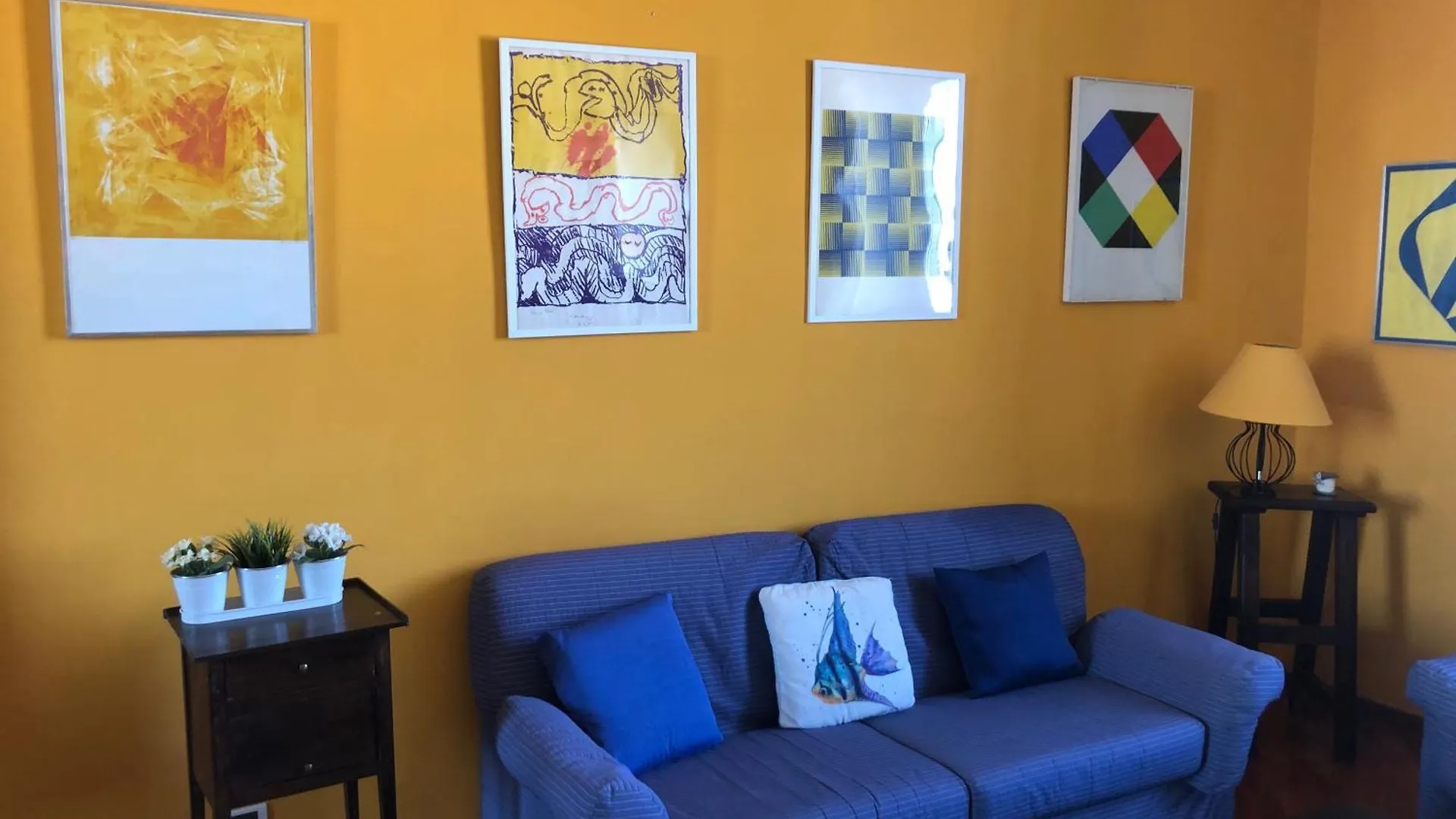 Appartamento Finestra su Genova - free parking 0*,  Italia