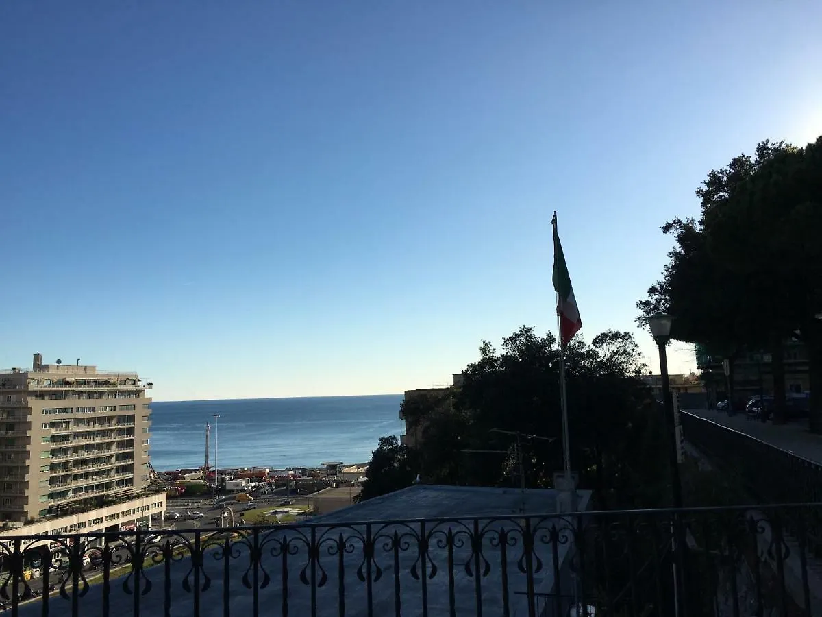 Appartamento Finestra su Genova - free parking Italia
